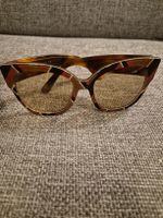 Gucci GG0059S Retro Cat-Eye Sunglasses