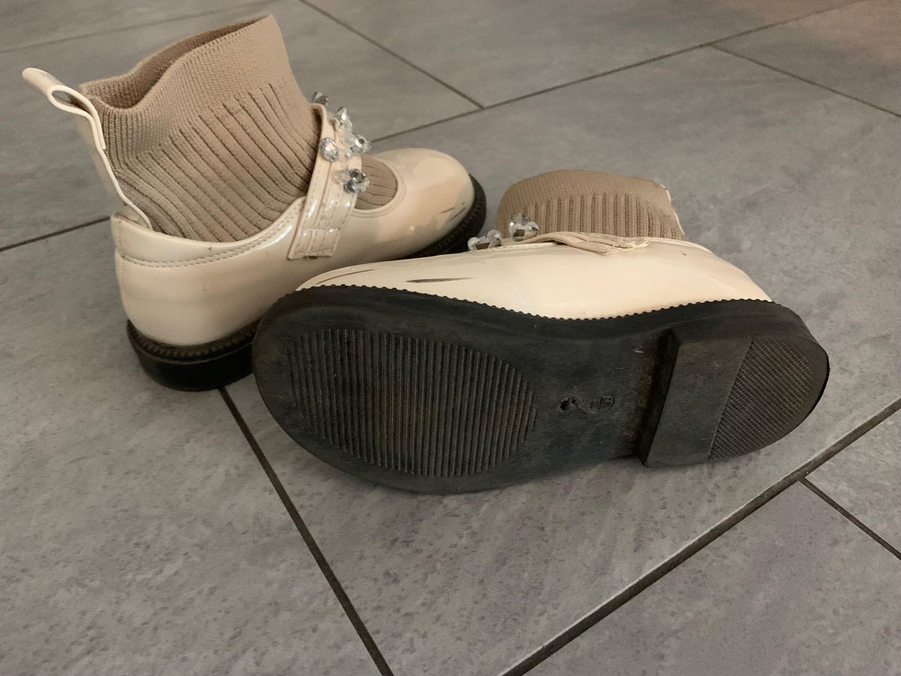 Schuhe für Mädchen: Elegante Mädchenschuhe - Grösse 28 – Gebraucht aus Bülach von Loredana13 2