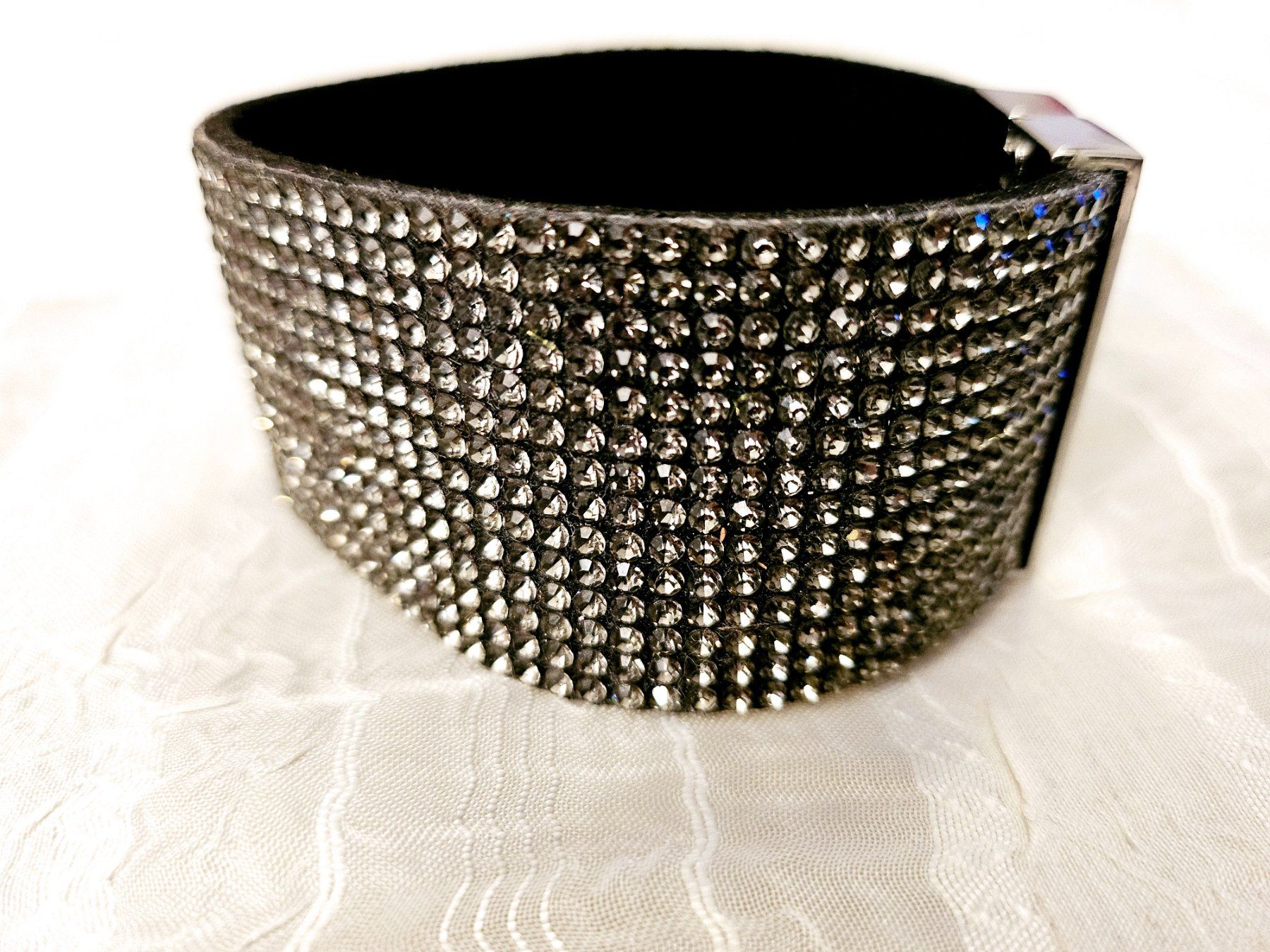 Bracciali & Braccialetti: Strass Armband mit magnetverschluss – Nuovo (secondo la descrizione) da Dietikon venduto da Eleda 1