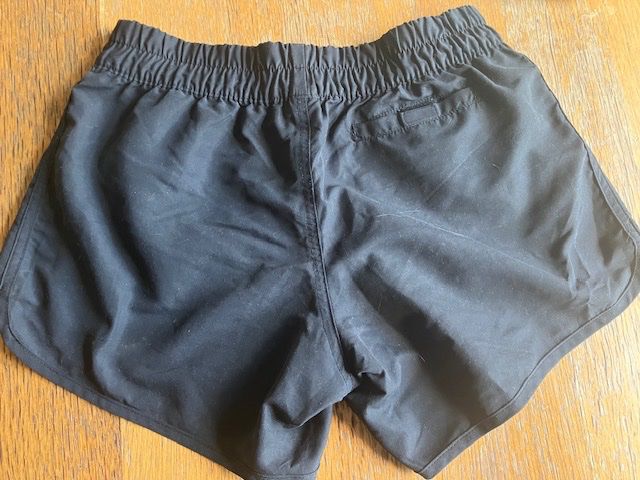 Lascana Pantaloni: kurze Sporthose von Lascana – Usato da Aathal-Seegräben venduto da daso03 1