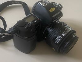 Spiegelreflex-Kamera mit Fototasche