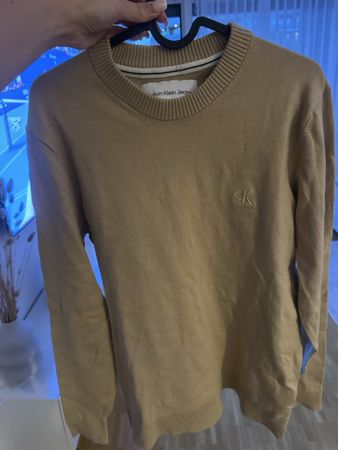 Pull Calvin Klein Jeans beige col rond état occasion