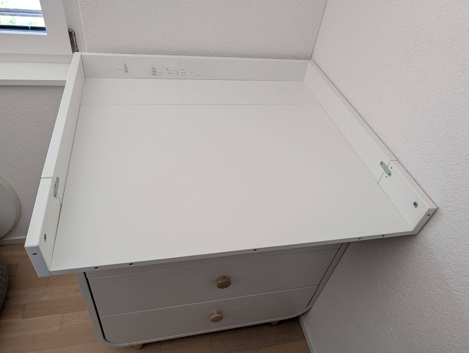 Ikea Schminktische: IKEA MYLLRA changing table with drawers  – Gebraucht aus Zürich von Vassap 3