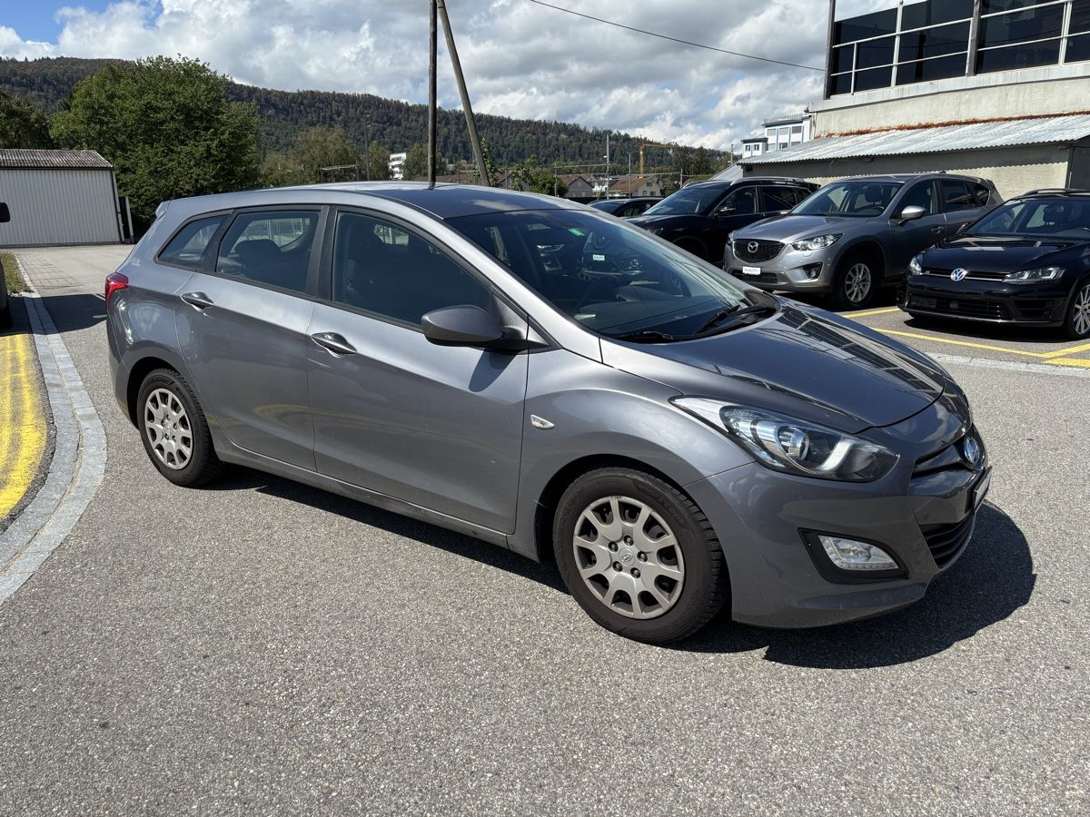 Hyundai Autos: Hyundai i30 1.4 Ab MFK – Gebraucht aus OFTRINGEN von Larosa_Automobile 4