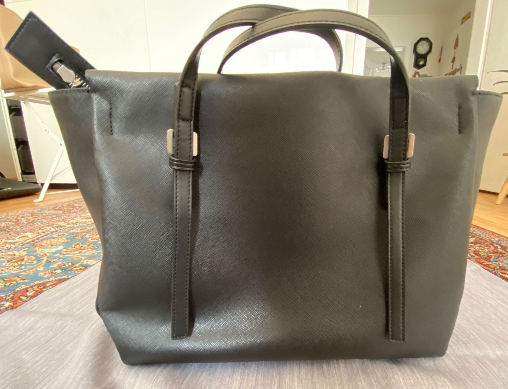 Calvin Klein Borse da donna: Calvin Klein Damentasche schwarz – Usato da Basel venduto da Verkauf_Aral 3