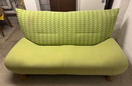 Stilvolles Sofa mit abnehmbaren, waschbaren Bezügen