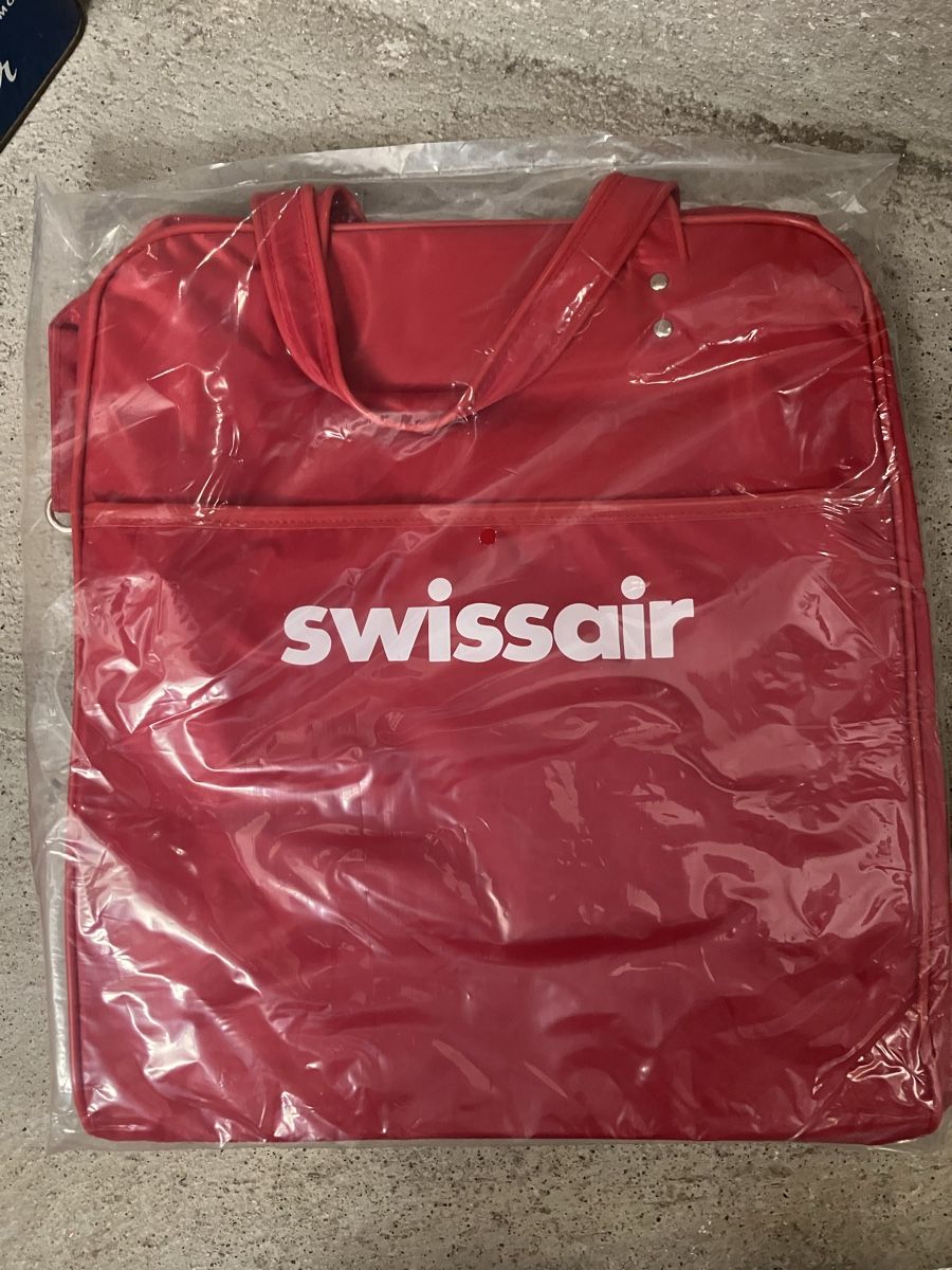 Swissair Taschen: Swissair Tasche Retro Rot – Gebraucht aus Zürich von Classic_Collection_Zurich 4