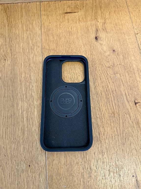 Quad Lock Covers & Schutzfolien: Quadlock Hülle iPhone 15 Pro NEU – Gebraucht aus Unterkulm von X___X 1