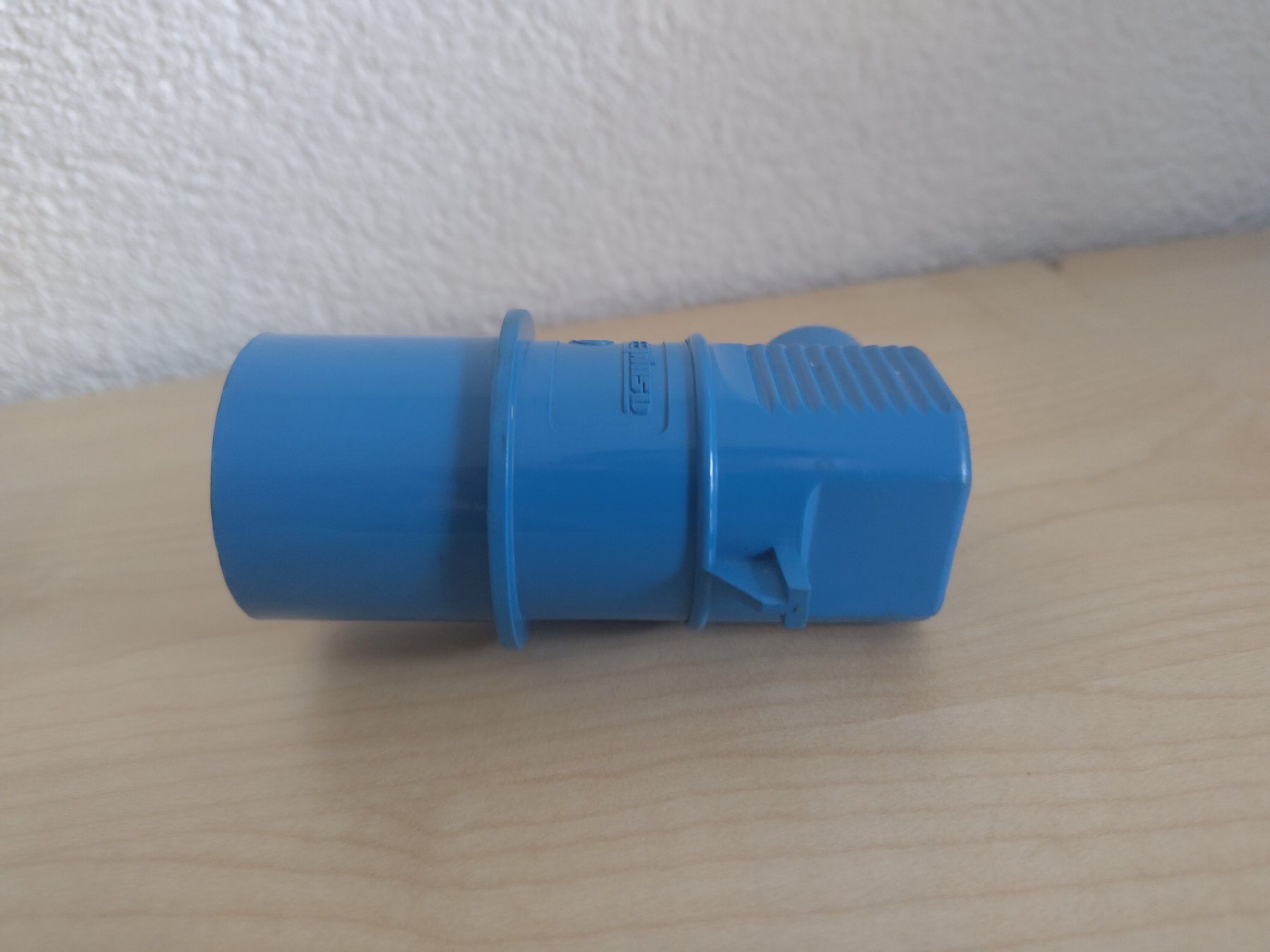 Stecker: CEE Stecker 16A 3-polig, blau – Gebraucht aus Wangen SZ von scherpa1 3