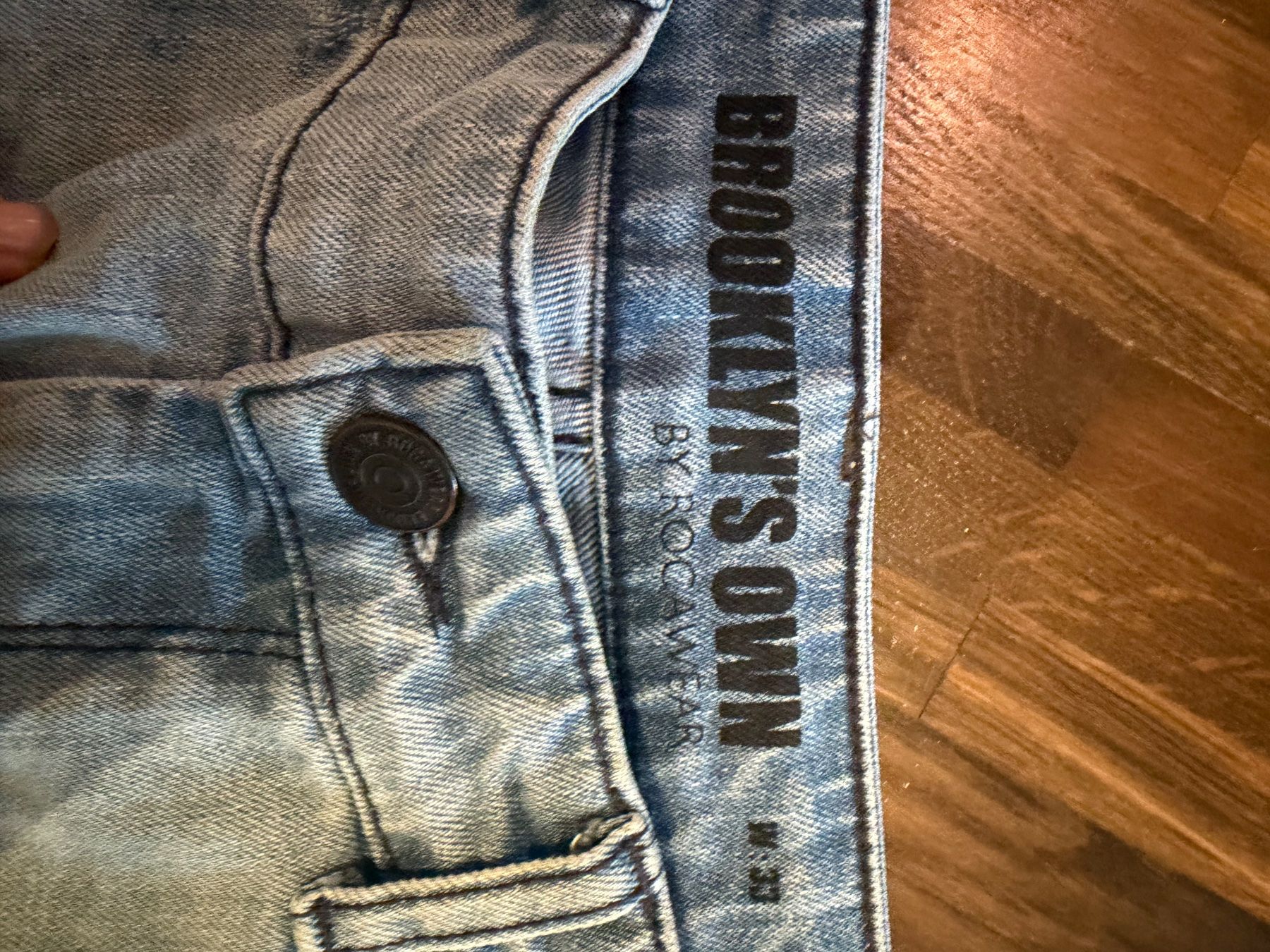 Jeans: Kurze Jeanshose – Usato da St. Gallen venduto da Melina020 1