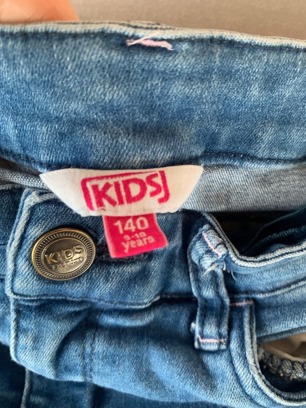 Pantaloni: Jeans Grösse 140 Bund verstellbar – Usato da Bützberg venduto da Alexaborn 3