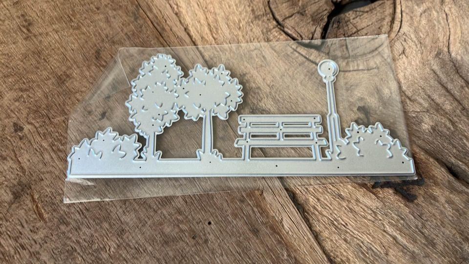 Schablonen: Neue Stanzschablone im Park – Neu und originalverpackt aus Effretikon von wenuss