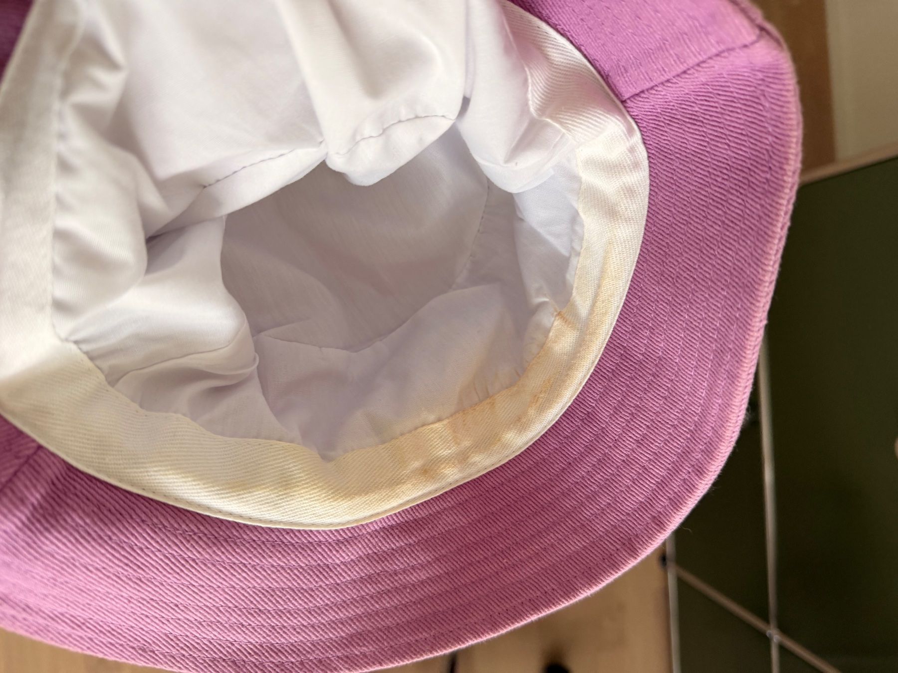 Jacquemus Chapeaux, bonnets & casquettes: Jacquemus Fischerhut Grösse 58 – D'occasion à Winkel par Stankocuk 1