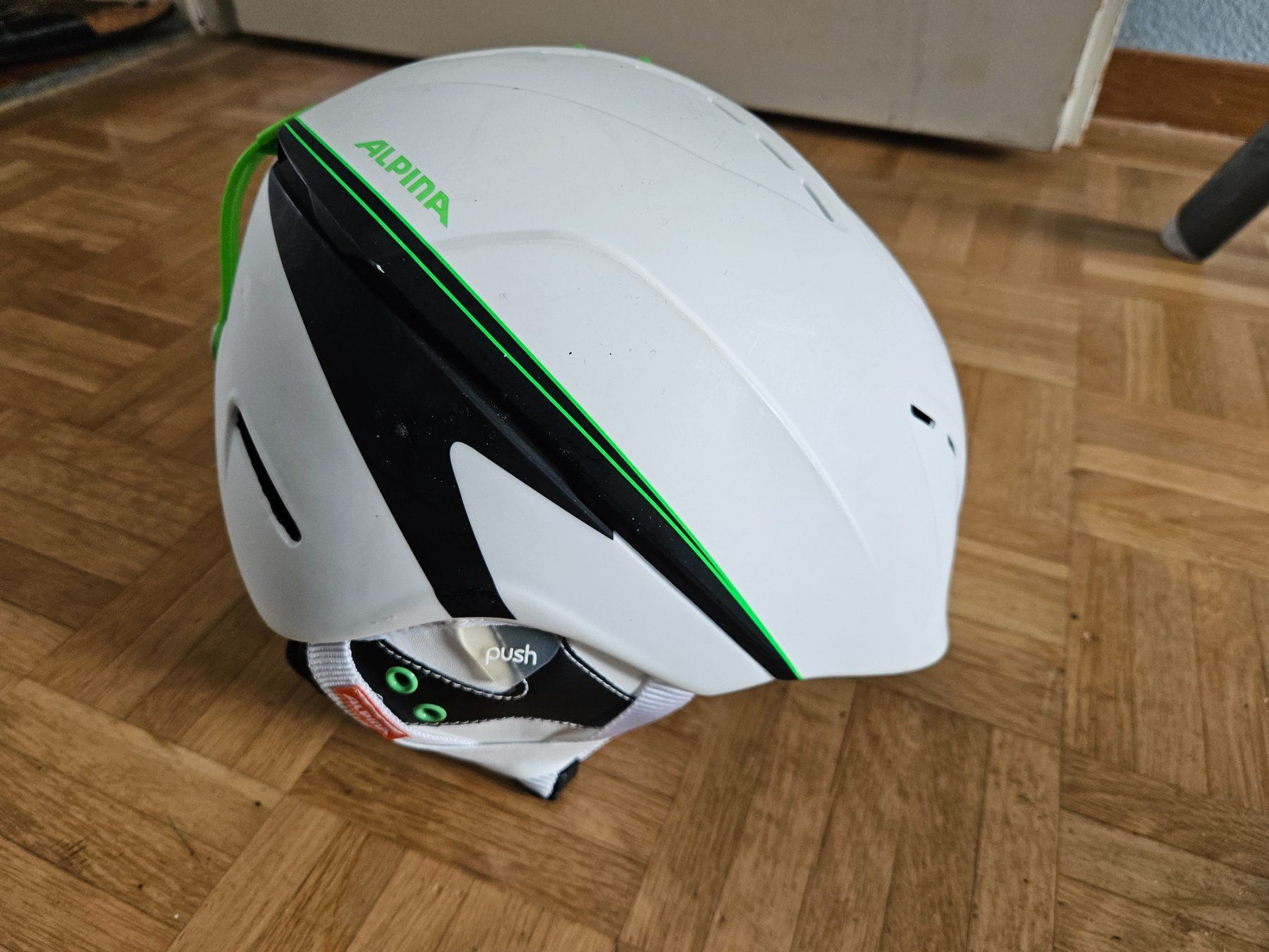 Caschi: Alpina Ski Helm Neu – Usato da Hombrechtikon venduto da JackBleacher 3