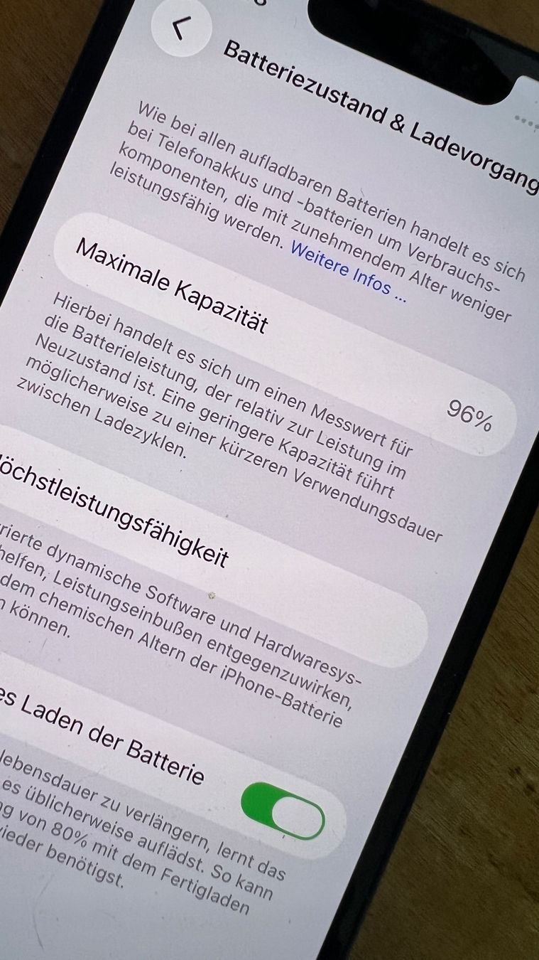 Apple Telefoni cellulari / Smartphones: iPhone 14    A2882 (2022) – Usato da Uster venduto da Ixus63 4