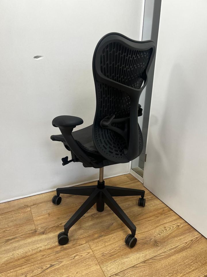 Herman Miller Sedie: Herman Miller Mirra 2 Graphite Butterfly Full Option – Usato da Purmerend venduto da Offeco 3