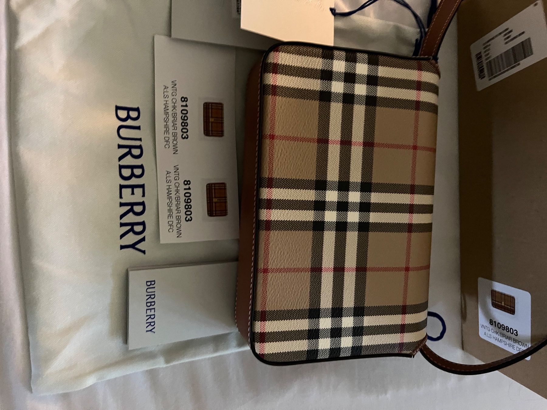 Burberry Taschen für Damen: Burberry Tasche – Neu und originalverpackt aus Metzerlen von DG71 1