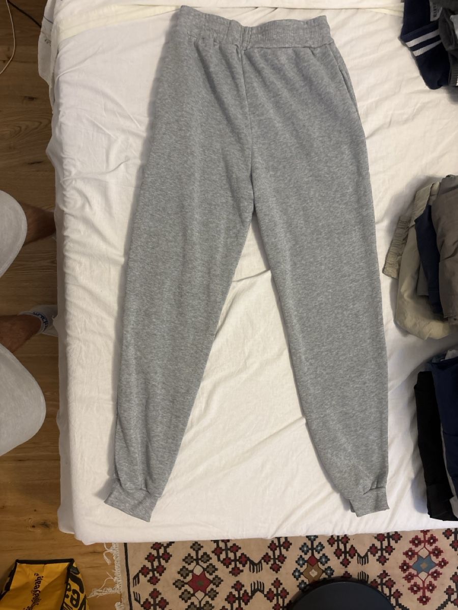 Hosen: Jogginghose Grösse M – Neu (gemäss Beschreibung) aus Münchenstein von FlavioDe 1