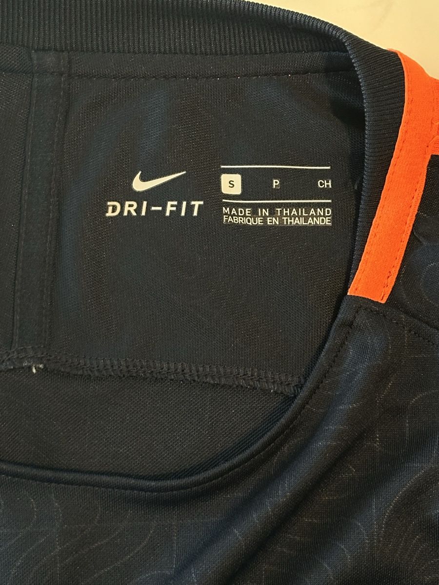 Nike Leibchen & Hosen: Chelsea Nike Trainingstrikot – Gebraucht aus Rümlang von ohsnapiiitzme2 2