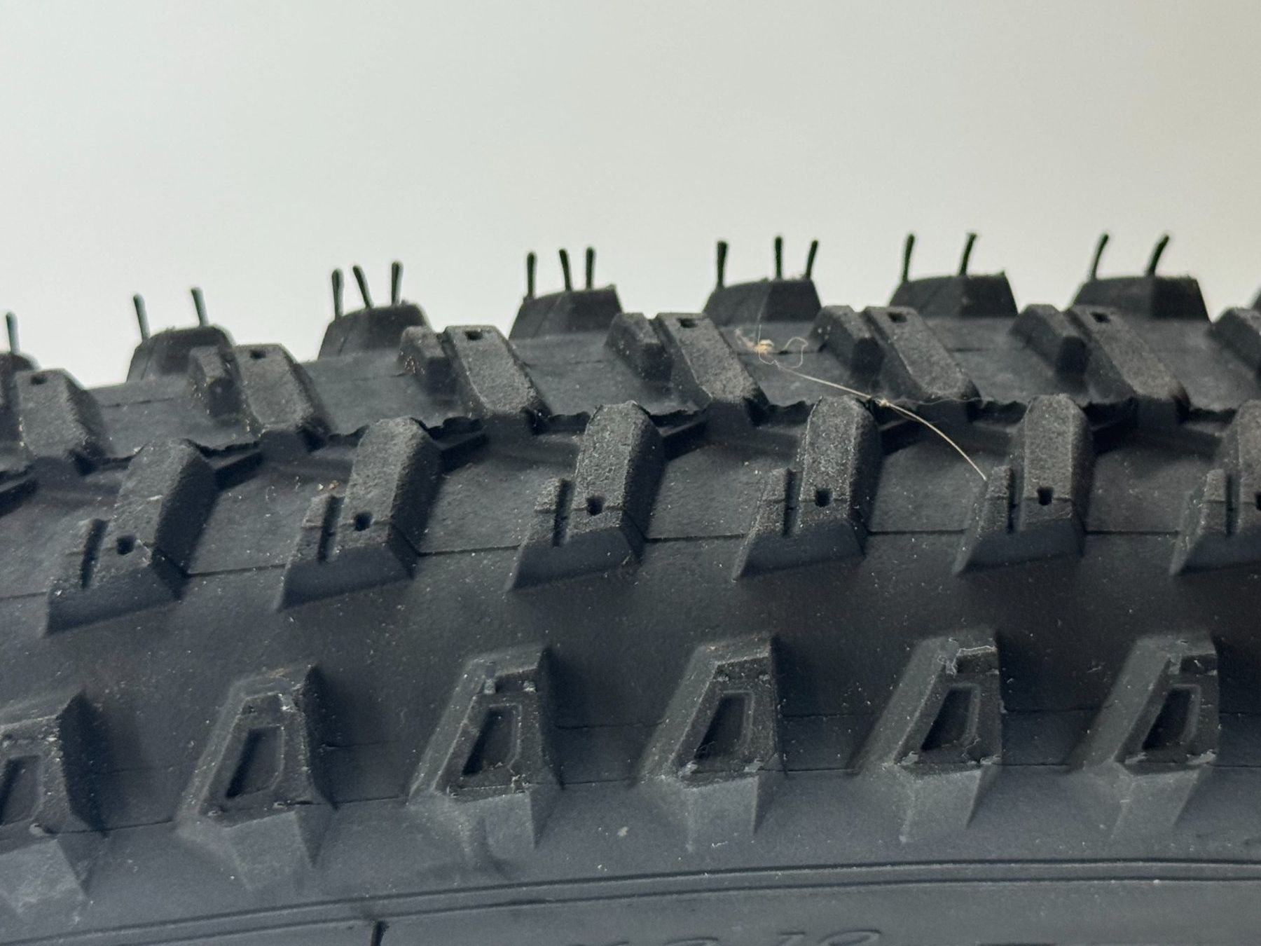 Sonstiges Schreiben & Zeichnen: B'Twin Tubeless Ready 26 x 2.10 – Gebraucht aus Lausanne von PlusValue_Lausanne