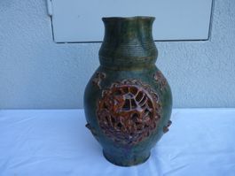 Steingut Krug 33cm grün floral Verzierungen ungebraucht