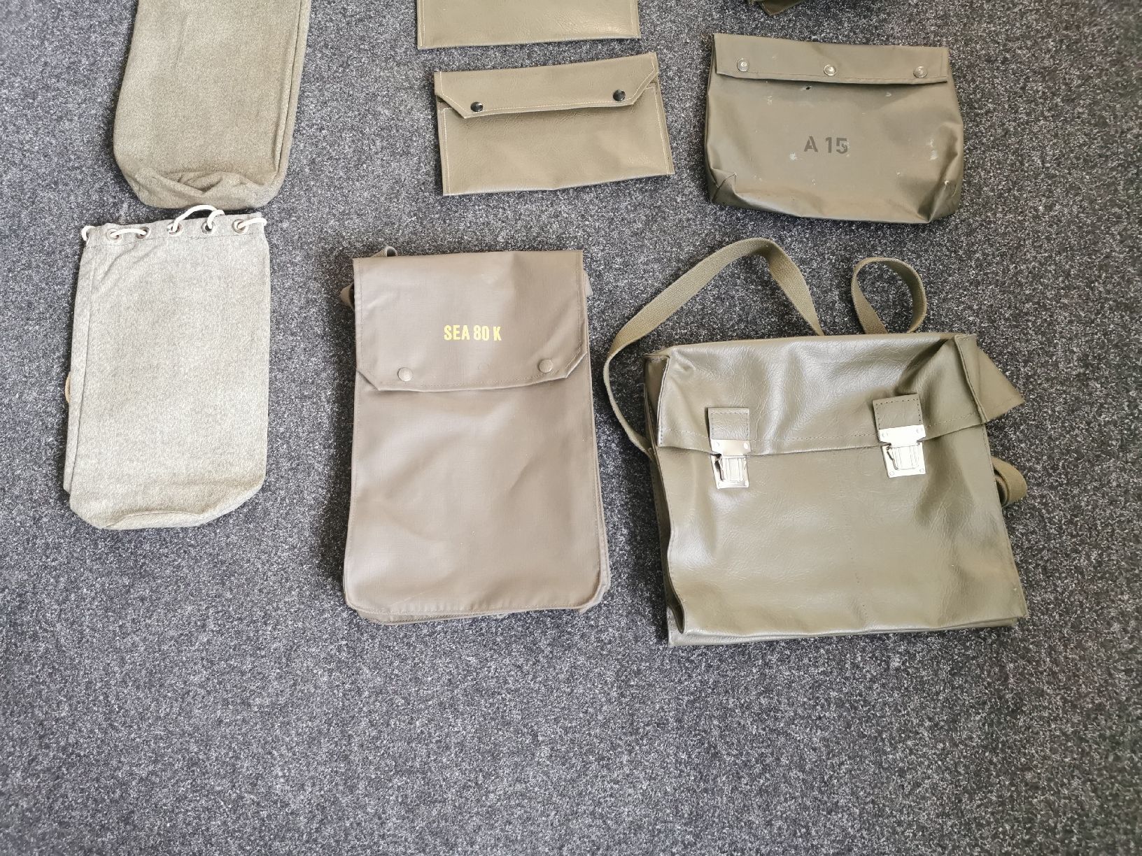Schweizer Armee Uniformi: Diverse Taschen Beutel Militär Armee – Usato da Neuenkirch venduto da bf-109 2