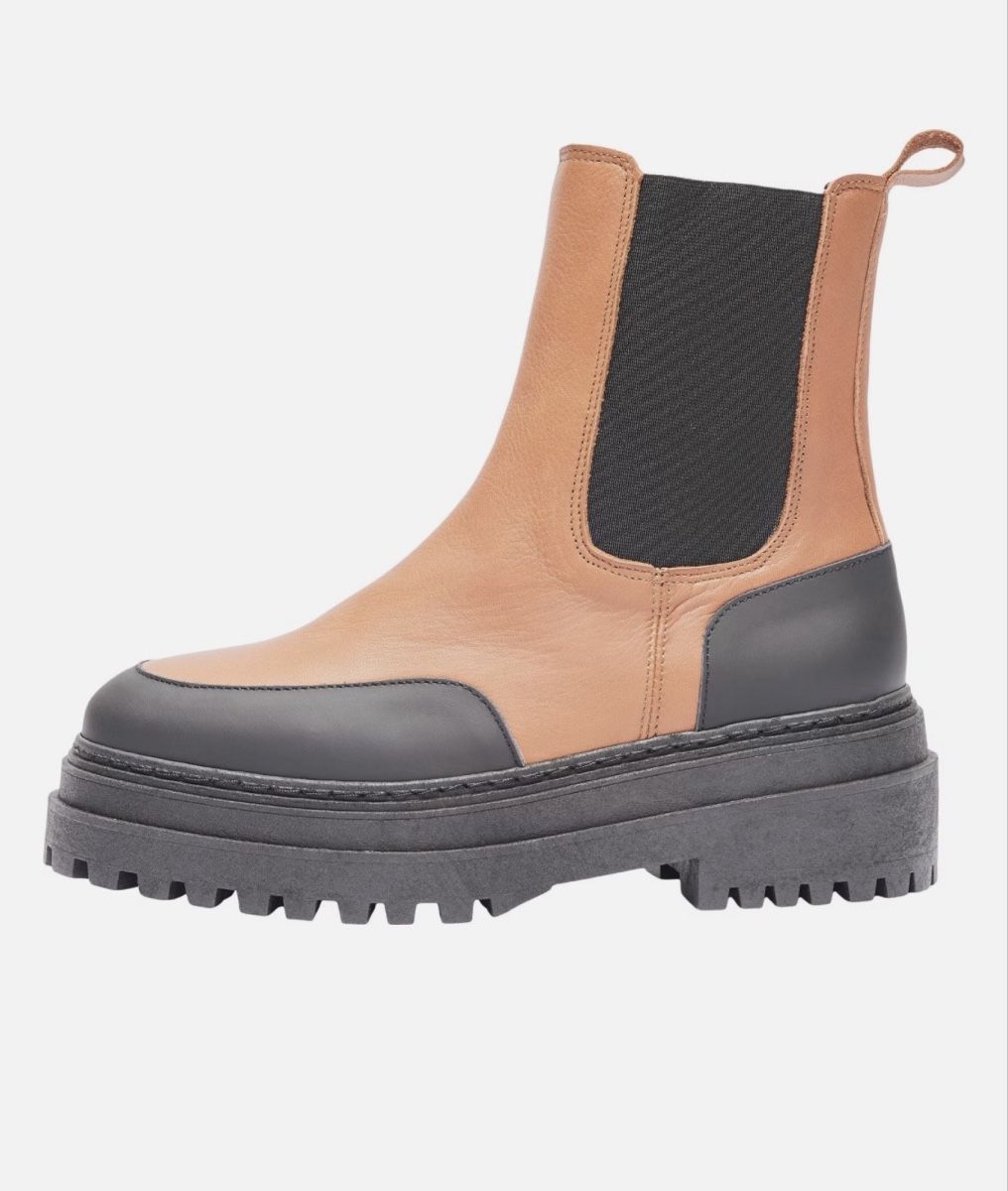 Scarpe da uomo: Selected Slfasta New Chelsea Leather Boot B – Nuovo e nell'imballaggio originale da Penthaz venduto da cle_5kl2 2