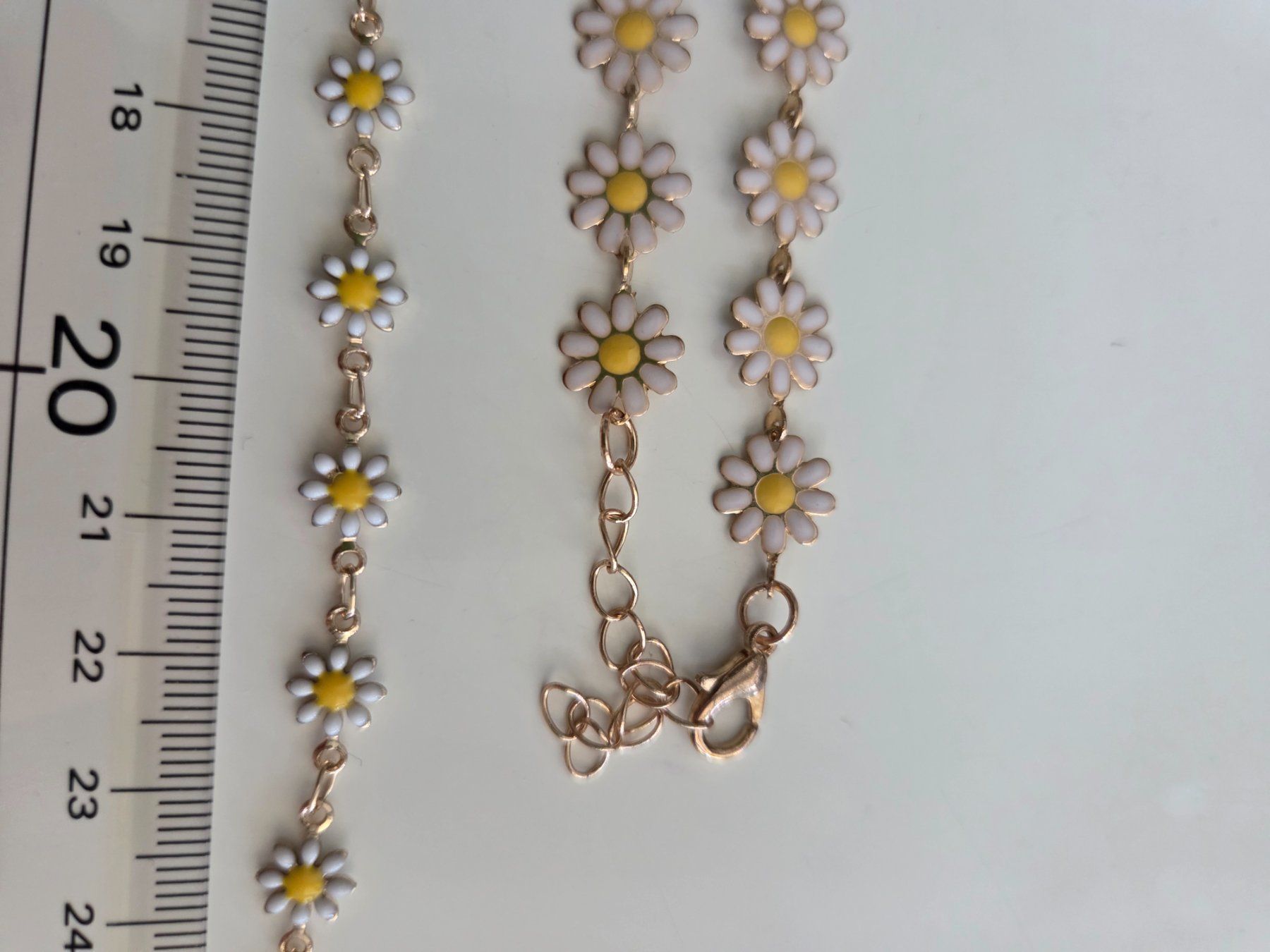 Colliers: Gänseblümchen, Hals/Handkette, Modeschmuck – D'occasion à Liestal par ITOlio 2