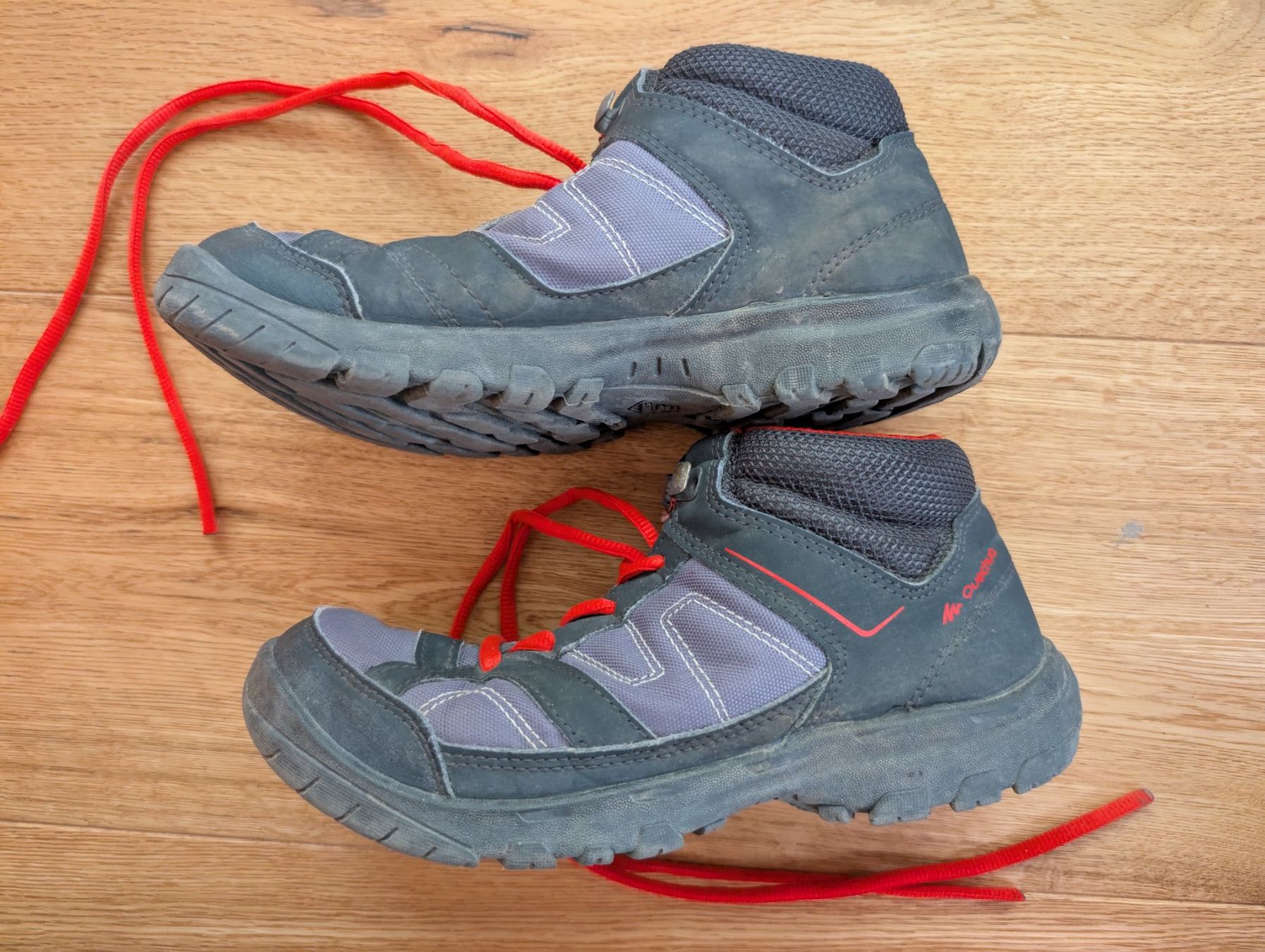 Scarpe per ragazzi: Gut erhaltene Quechua Wanderschuhe, Grösse 37 – Usato da Nottwil venduto da Siana12 1