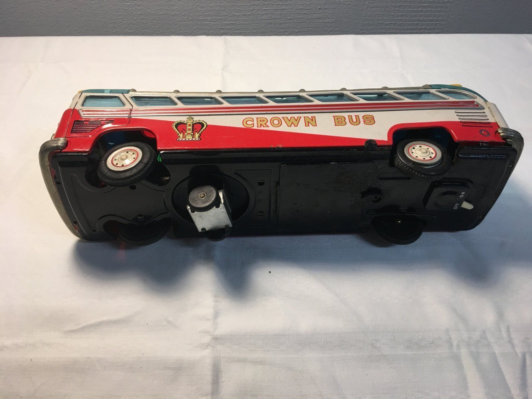 Giocattoli: Crown Bus Vintage/Blechauto Bus Antik – Usato da Arch venduto da Karibu19 1