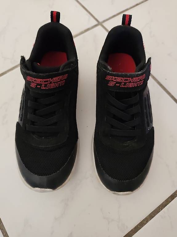 Schuhe für Jungen: Sneakers Sketchers  – Gebraucht aus Emmenbrücke von AKTA3123 1
