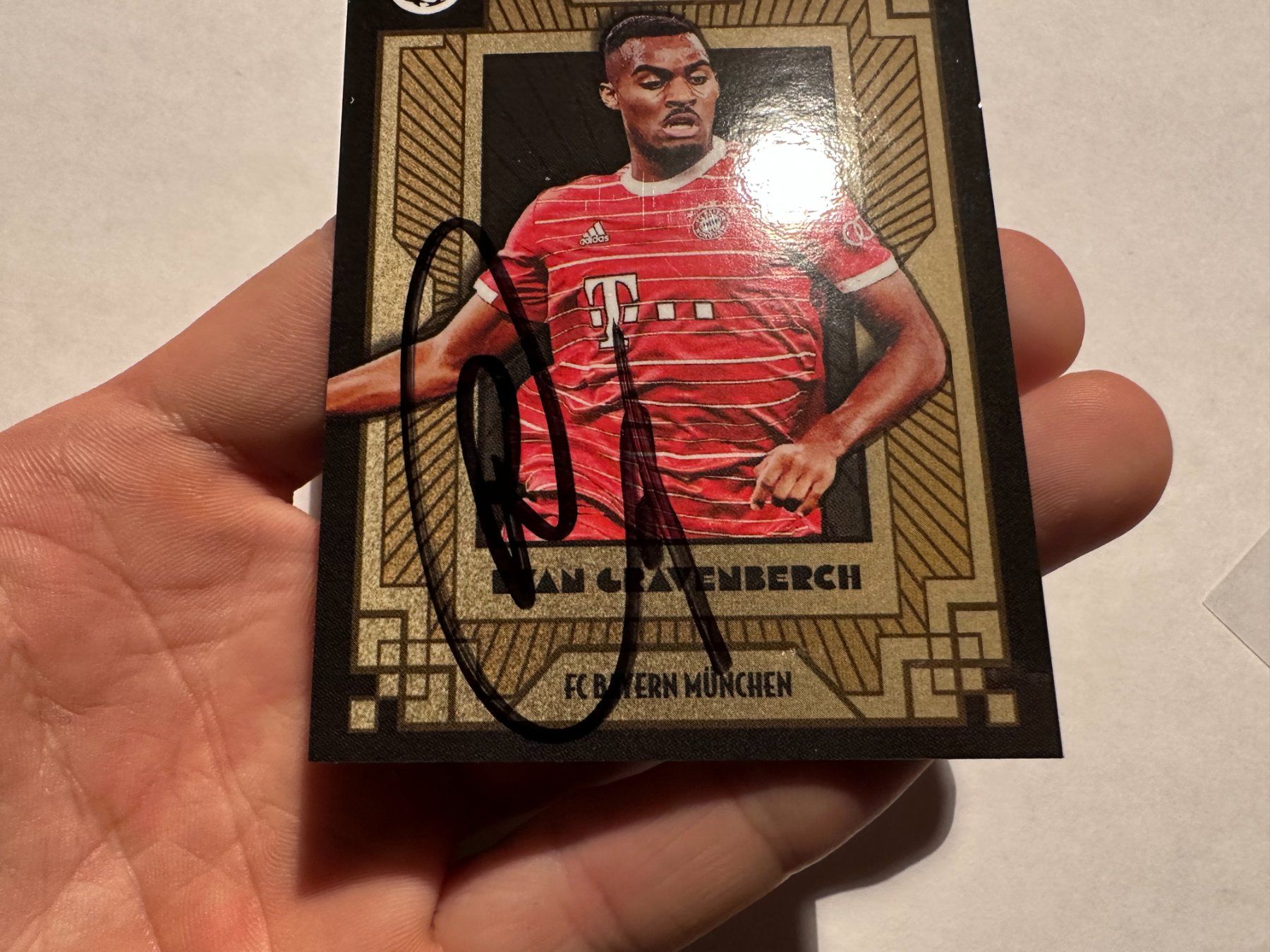 Panini Carte collezionabili: 2022 Topps Deco Ryan Gravenberch on card Auto – Usato da Hagendorn venduto da Pokecollectorch 1