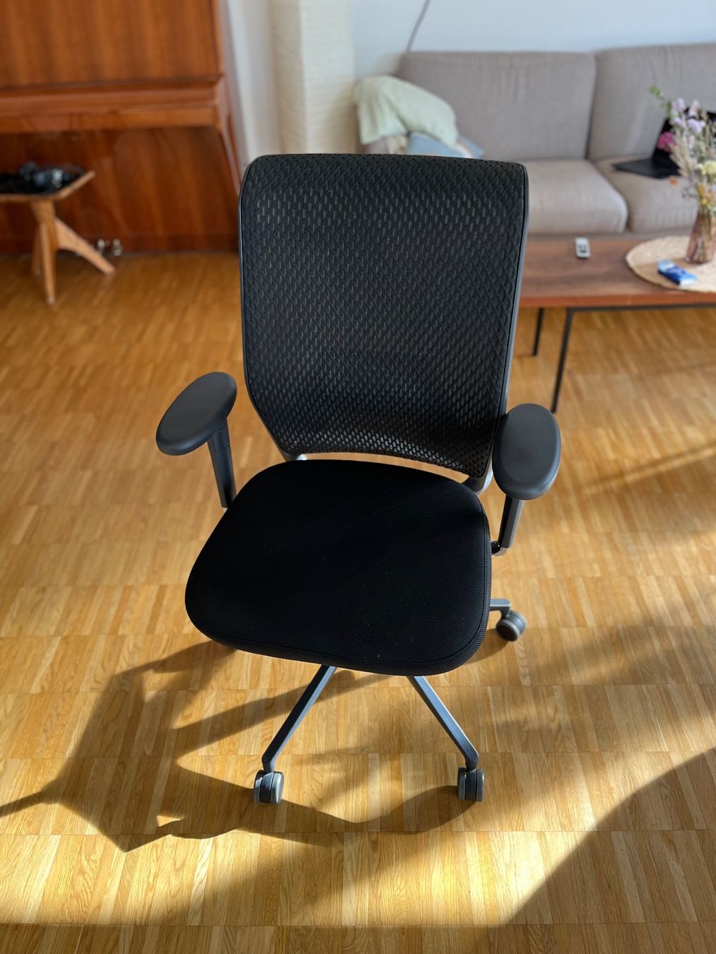 Vitra Chaises: Vitra ID Mesh (Office Chair) – D'occasion à Zürich par mai_6lxc 2
