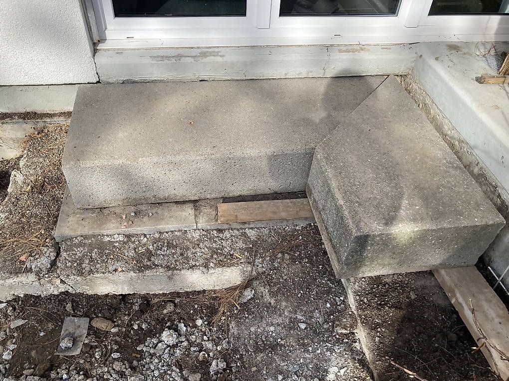 Tutti gli attrezzi: Betonsockel /winkel gratis  – Usato da Frauenkappelen venduto da ann_65rk 1