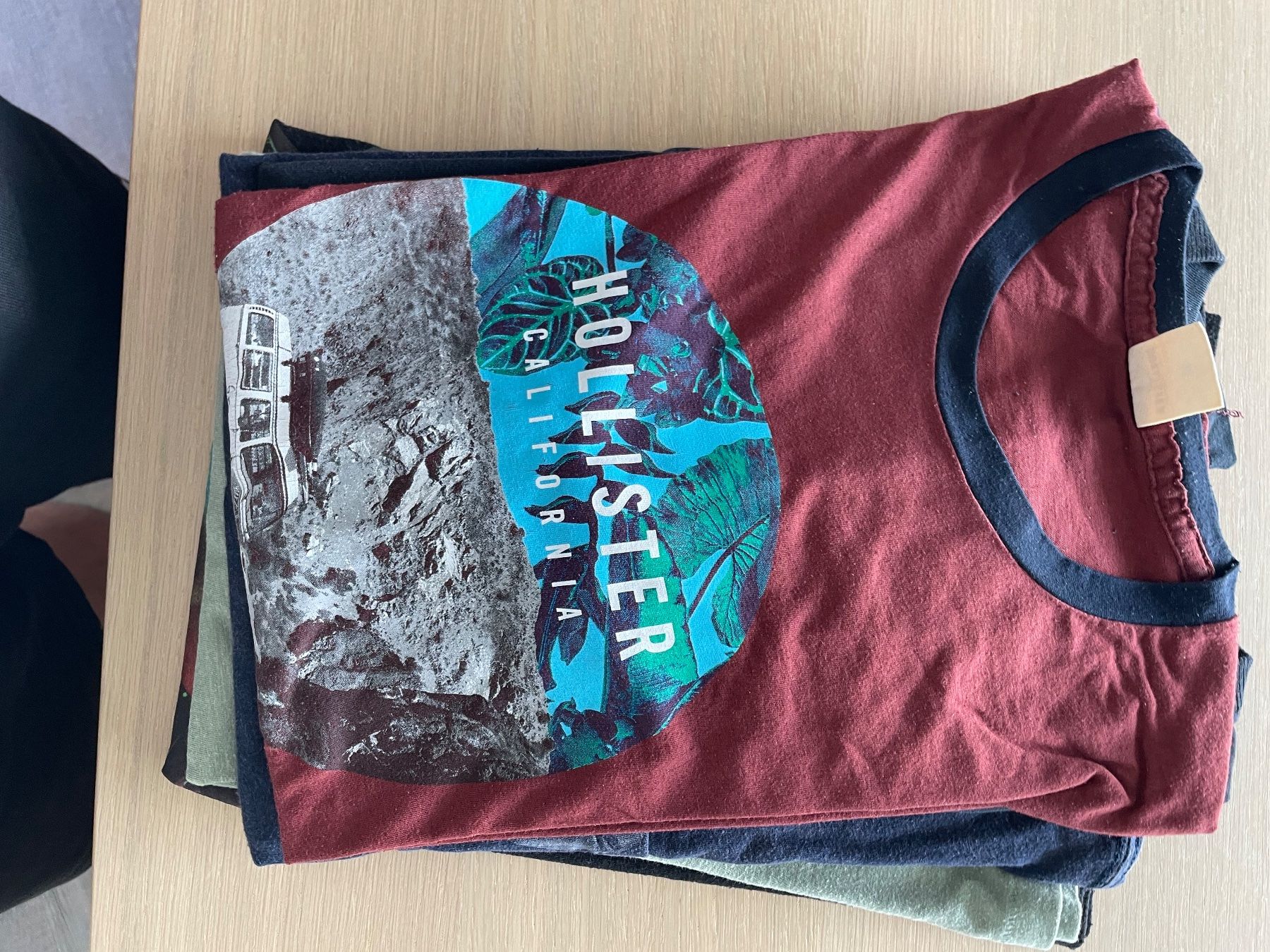 T-shirt: Diverse T-Shirts – Usato da Zürich venduto da k42m 4