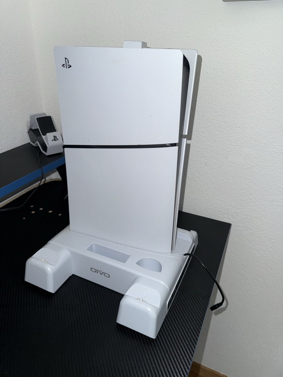Sony Console: PS5 + giochi – Usato da Cadenazzo venduto da cas_9xxz 1