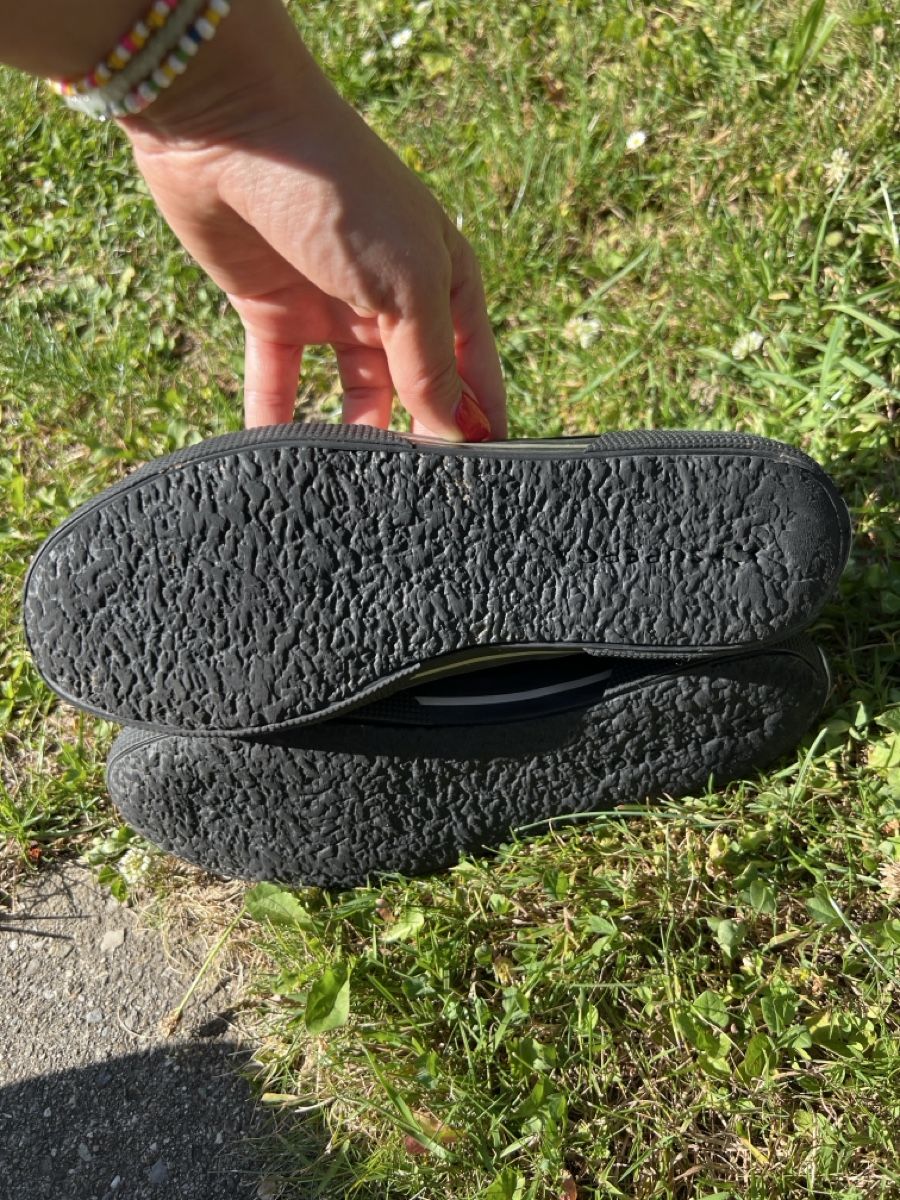 Superga Scarpe da donna: Superga Turnschuhe schwarz Grösse 39 – Usato da Wallisellen venduto da sarinavs 1