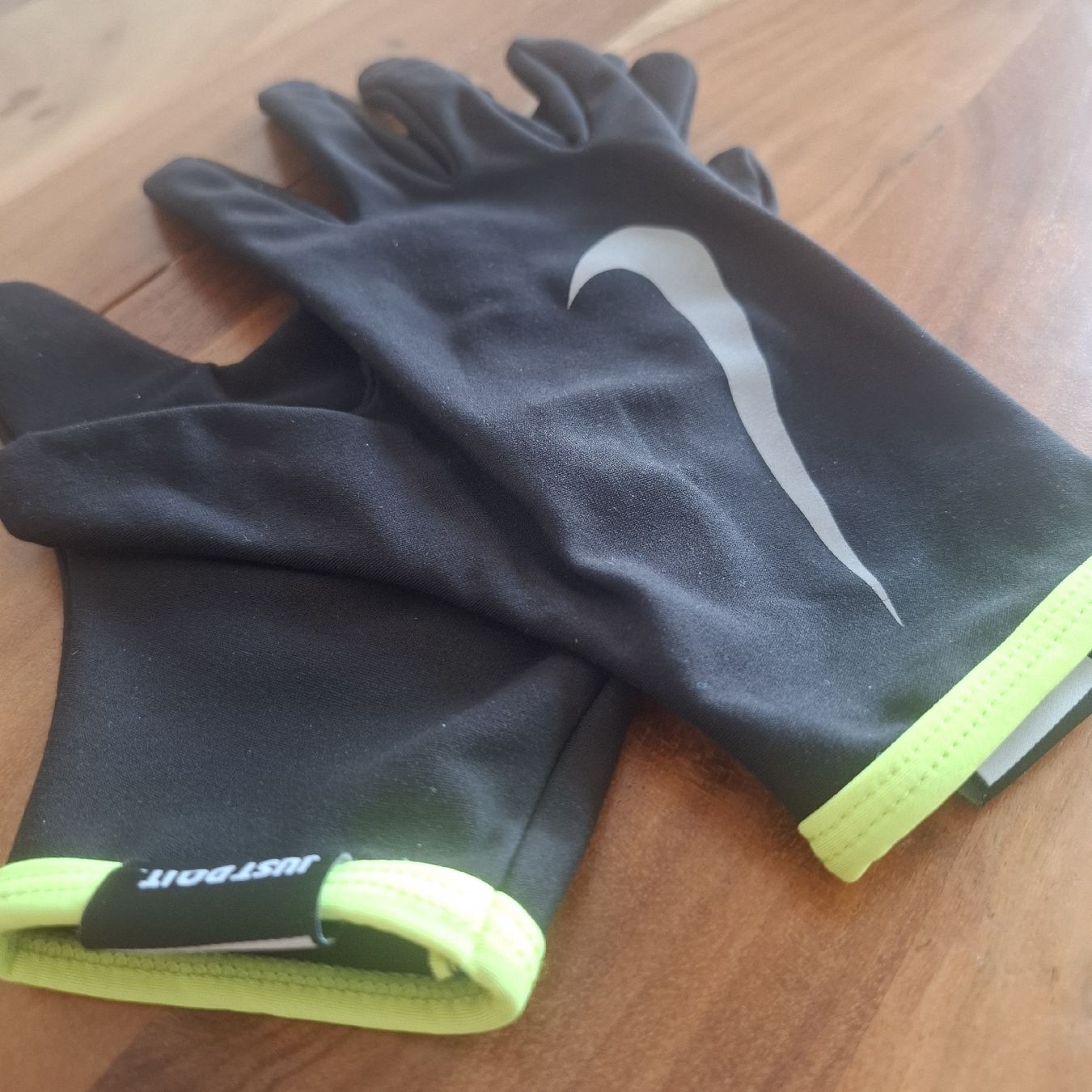 Nike Gants & mitaines : Nike Running Handschuhe Gr.M – Neuf (Voir description) à Gondiswil par car_fqt8 2