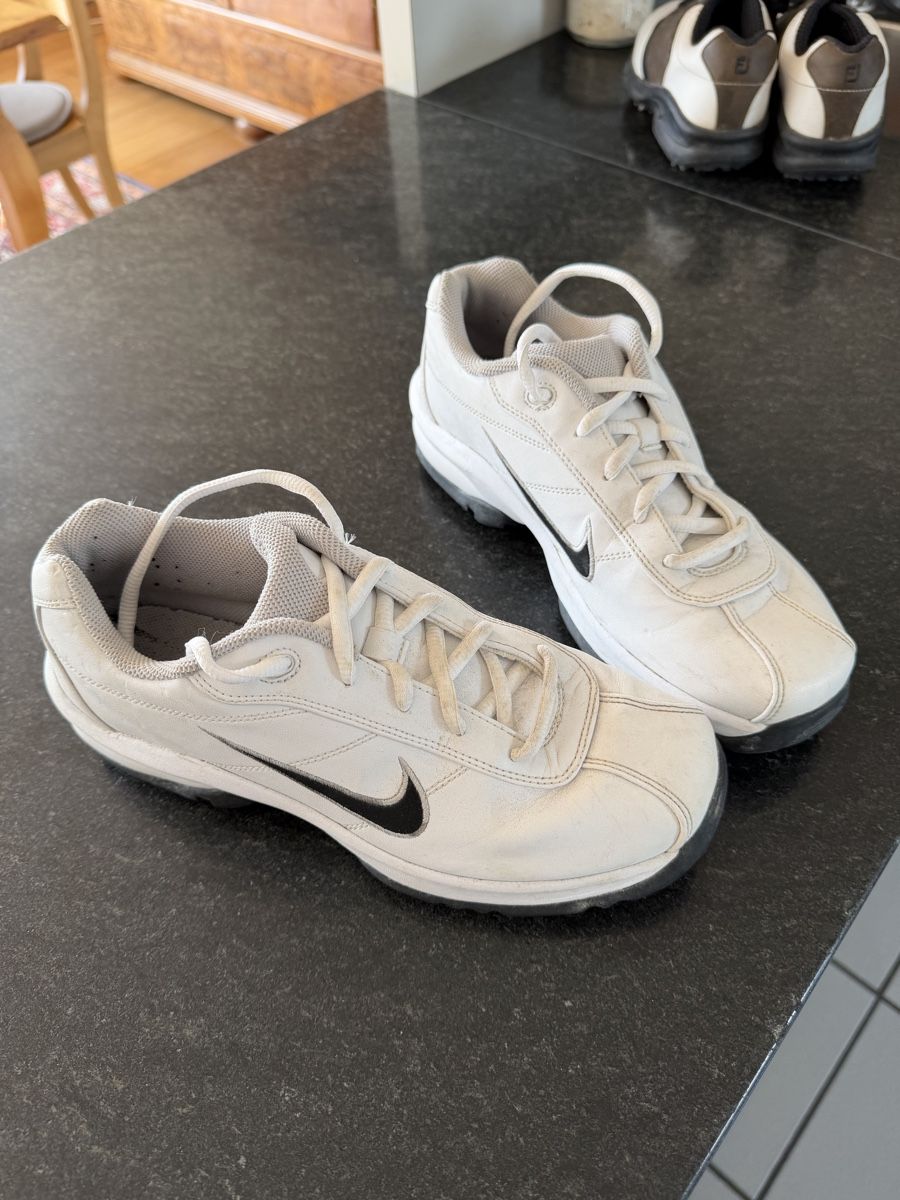 Nike Scarpe per ragazzi: Junior Golfschuhe Nike – Usato da Berikon venduto da Mazis