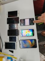 Smartphone Konvolut diverse Marken und Modelle defekt