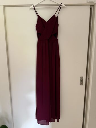 Abendkleid Parisienne Bordeaux Grösse 36 neuwertig