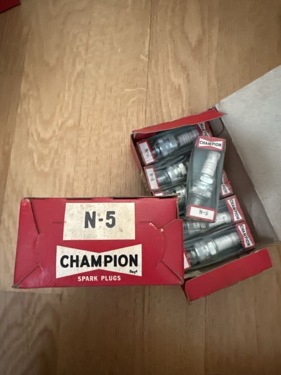 Tutti pezzi di ricambio auto: Champion Zündkerzen N-5 NOS – Usato da Mörschwil venduto da tweety9402