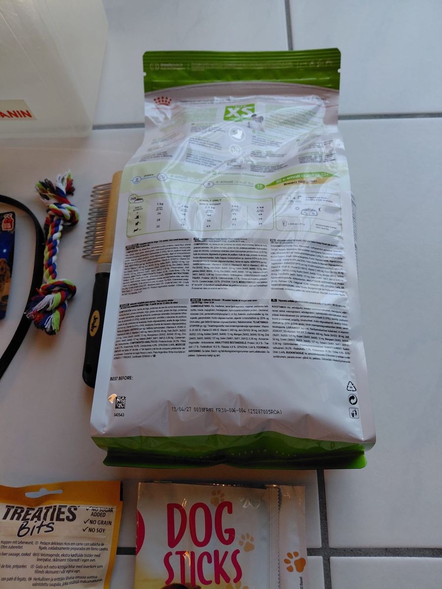 Royal Canin Mangimi: Diverses Hundezubehör und Futter – Nuovo (secondo la descrizione) da Grenchen venduto da lia51 5