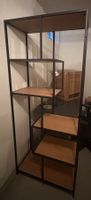 Modernes Regal schwarz / Holz