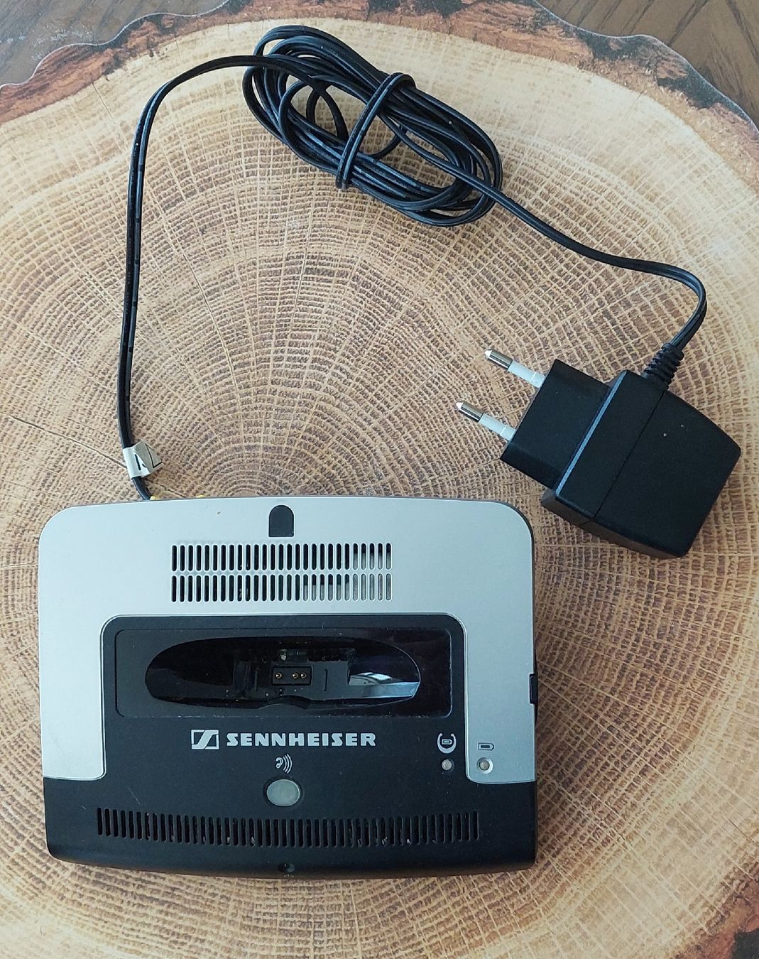 Sennheiser Cuffie: Sennheiser Infrarot Kopfhörer RI410 – Usato da Bauma venduto da rtvstr 3