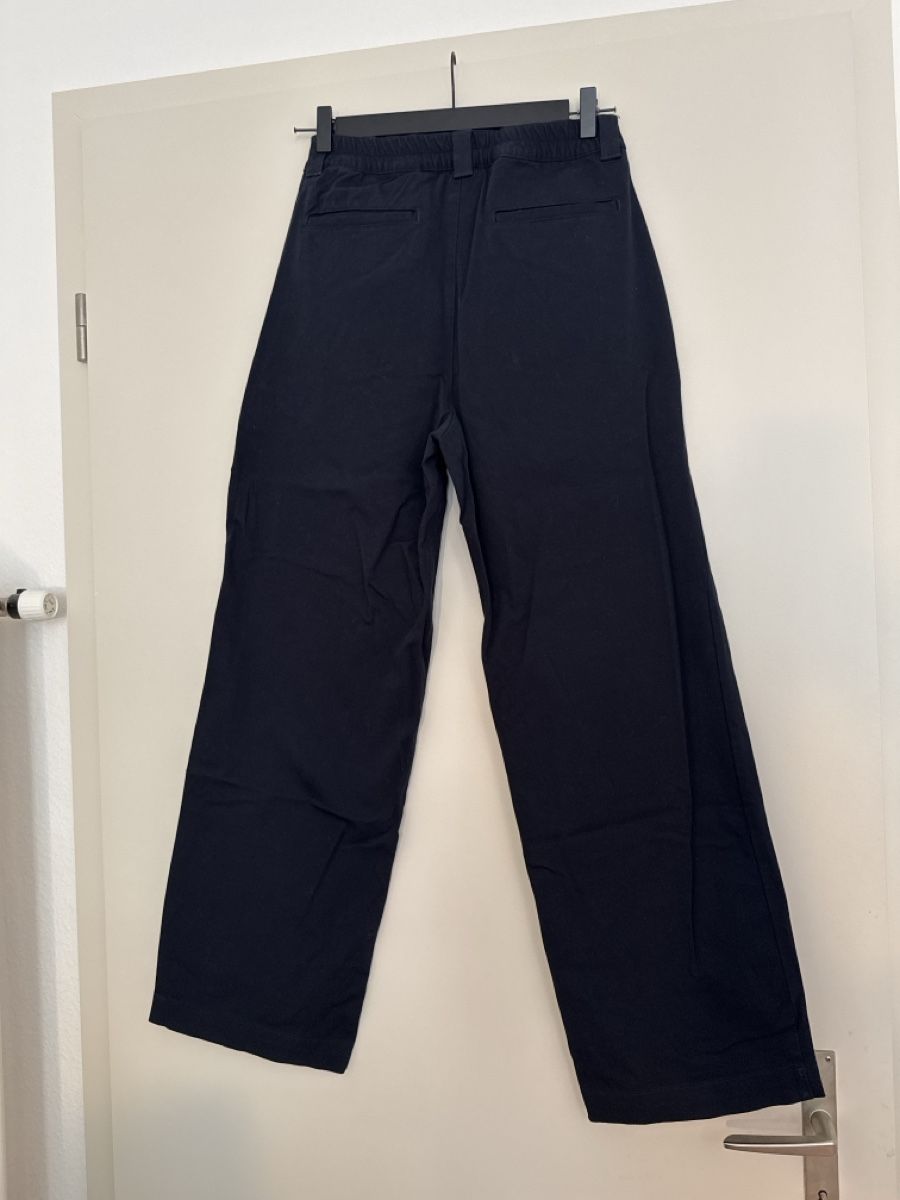Muji Pantaloni: Muji Chino Dunkelblau - Neu – Nuovo (secondo la descrizione) da Zürich venduto da AnnaSaskia 1