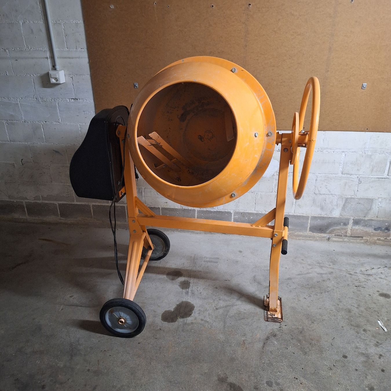 Toutes les machines: Betonmischer  – D'occasion à Winterthur par v-t88 6
