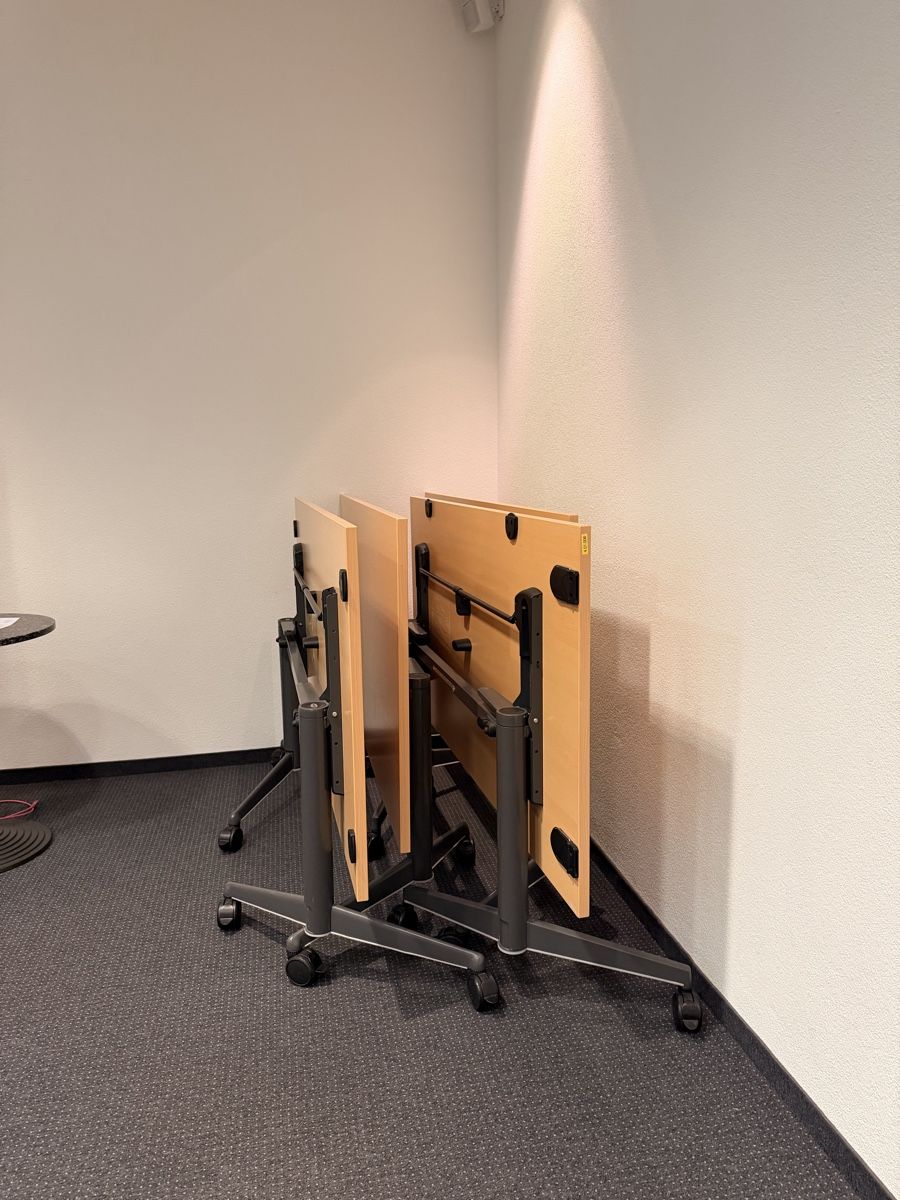 Tavoli: Tische – Nuovo (secondo la descrizione) da Grenchen venduto da Spicyrize 3