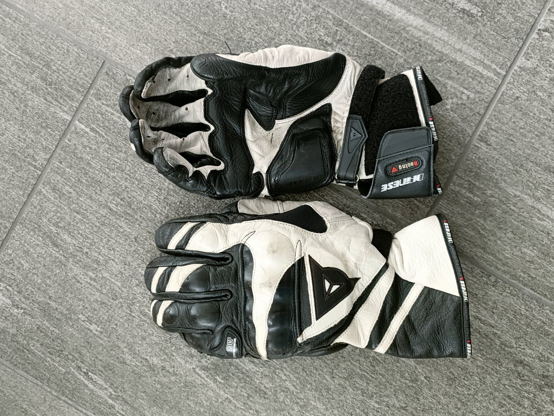 Dainese Autres accessoires hommes: Motorradhandschuhe Dainese Racing – D'occasion à Schluein par ernimichaela
