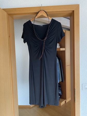 Elegantes Sommerkleid von LIU.JO, Grösse 40, mit Gürtel!